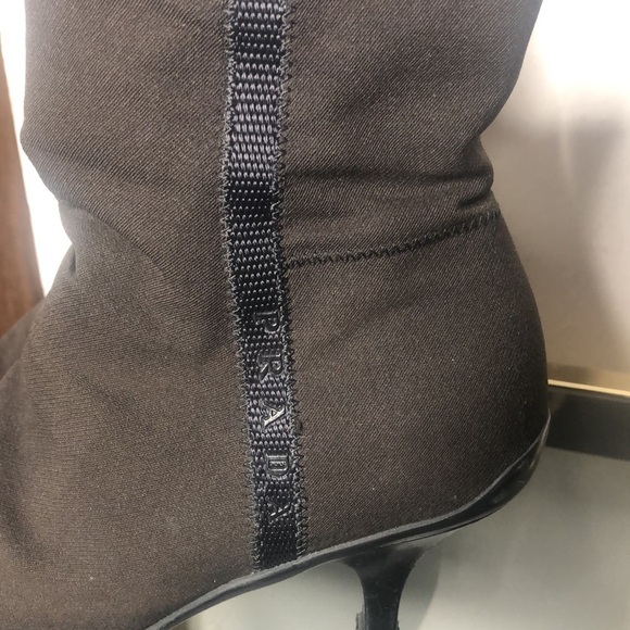Prada zip up grey boots - Picture 3 of 11